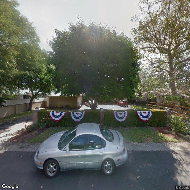photo of 4740 ARCOLA AVE LOS ANGELES CA 91602