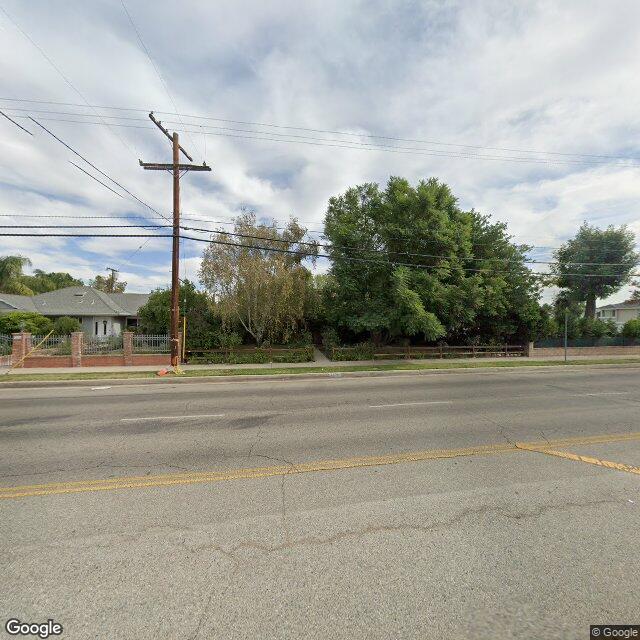 photo of 7808 WOODLAKE AVE LOS ANGELES CA 91304