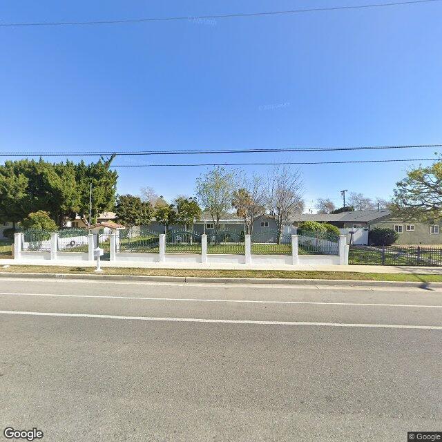 photo of 8208 FALLBROOK AVE LOS ANGELES CA 91304