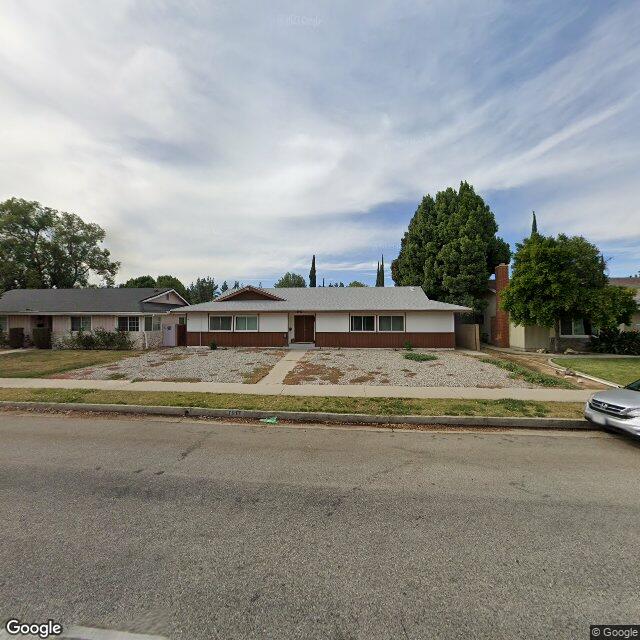 photo of 7917 WOODLAKE AVE LOS ANGELES CA 91304