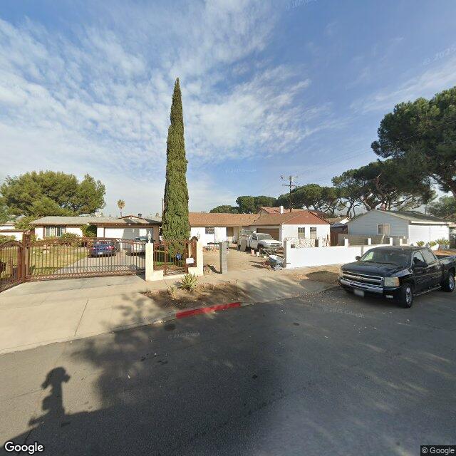 photo of 10713 CANTLAY ST LOS ANGELES CA 91352