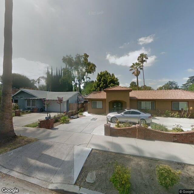 photo of 10506 LA MAIDA ST LOS ANGELES CA 91601