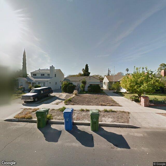 photo of 4825 FORMAN AVE LOS ANGELES CA 91601