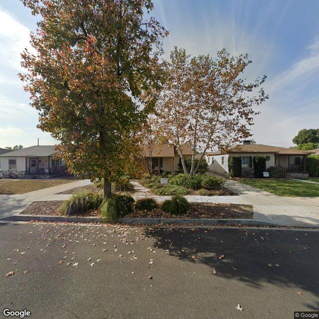 photo of 2229 N DYMOND ST BURBANK CA 91505