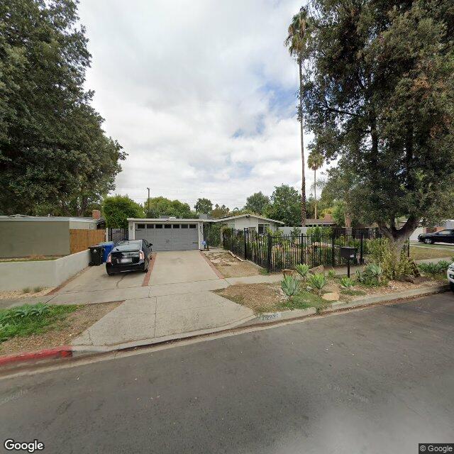 photo of 7831 KENTLAND AVE LOS ANGELES CA 91304