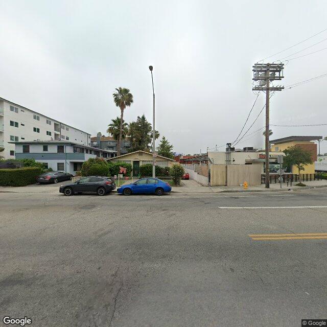 photo of 10930 CAMARILLO ST LOS ANGELES CA 91602