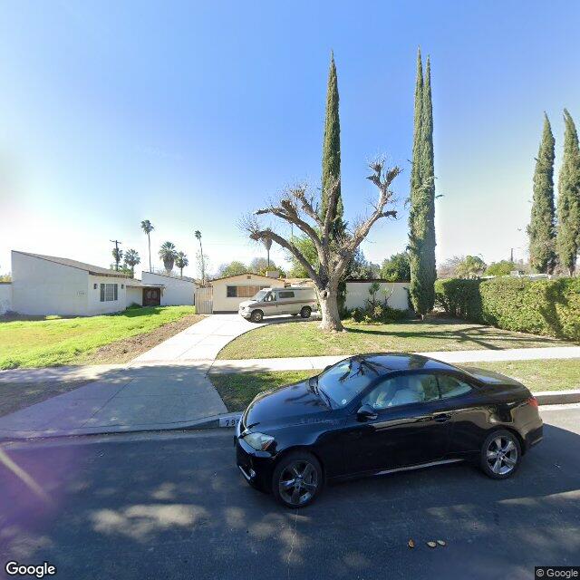 photo of 7939 KENTLAND AVE LOS ANGELES CA 91304