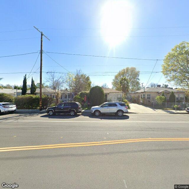photo of 10500 OXNARD ST LOS ANGELES CA 91606