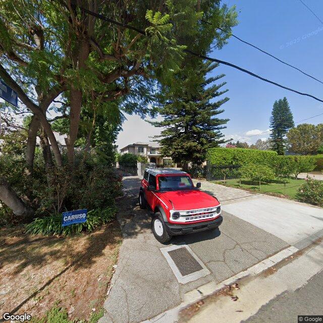 photo of 10449 SARAH ST LOS ANGELES CA 91602