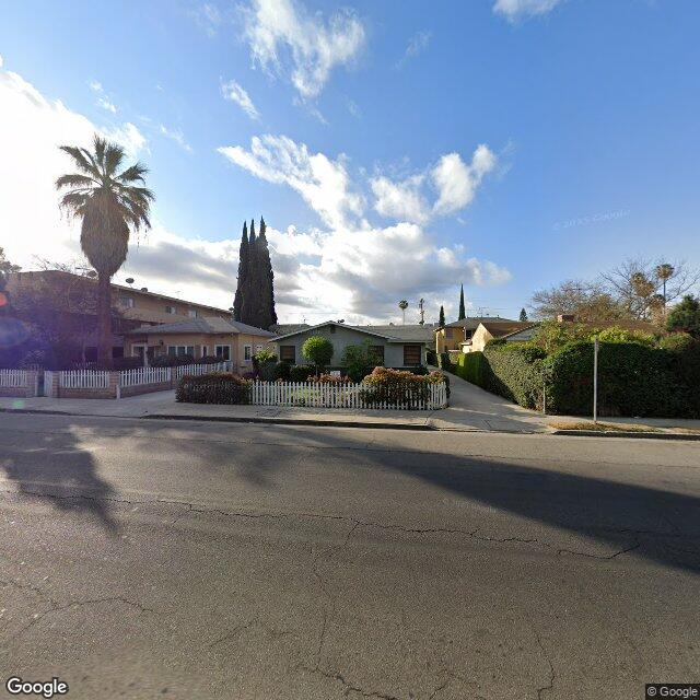 photo of 10856 CAMARILLO ST LOS ANGELES CA 91602