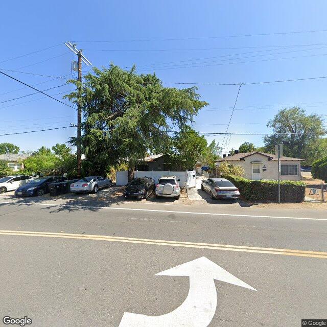 photo of 10550 OXNARD ST LOS ANGELES CA 91606