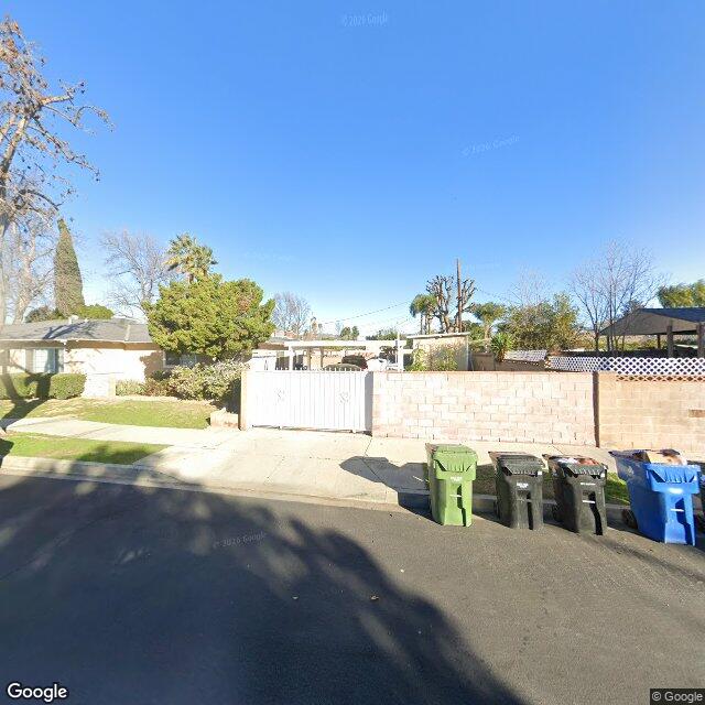 photo of 7832 MOORCROFT AVE LOS ANGELES CA 91304