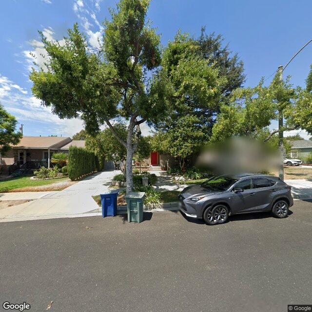 photo of 2221 N MANNING ST BURBANK CA 91505