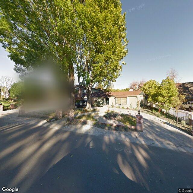 photo of 4628 ARCOLA AVE LOS ANGELES CA 91602