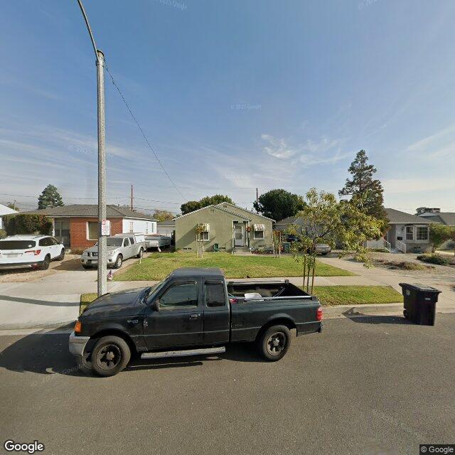 photo of 2220 N DYMOND ST BURBANK CA 91505