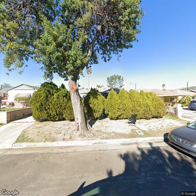 photo of 10761 LULL ST LOS ANGELES CA 91352