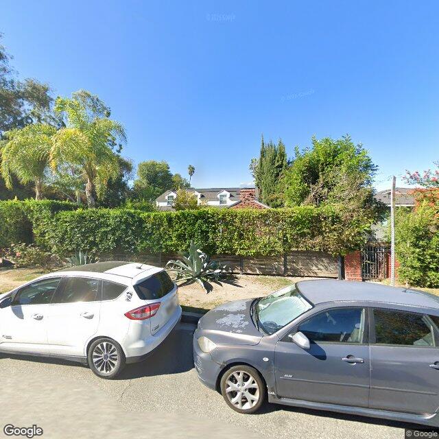 photo of 4541 FORMAN AVE LOS ANGELES CA 91602