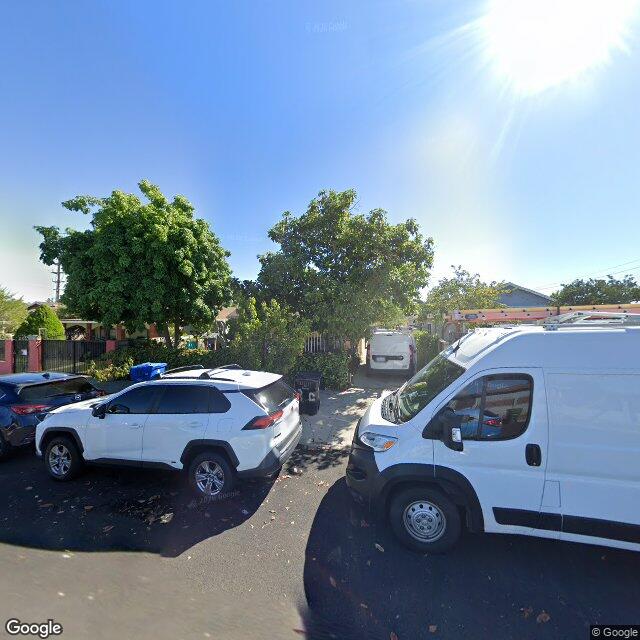 photo of 10668 COHASSET ST LOS ANGELES CA 91352